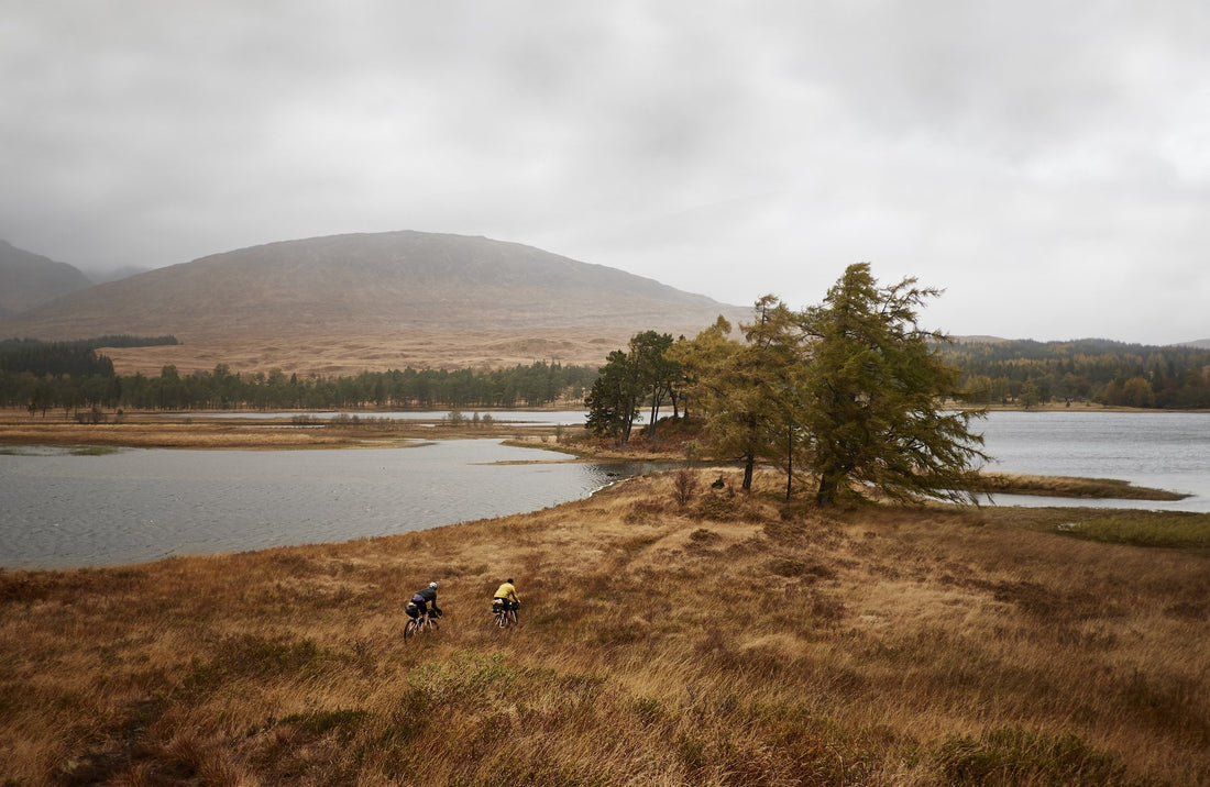 Bikepacking: odkrywanie dróg mniej uczęszczanych na rowerze