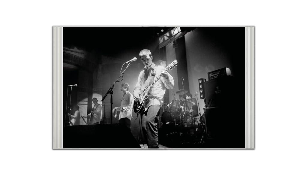 Oasis: Trying to find a way out of nowhere 1994-2009/2025