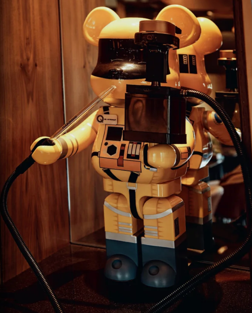 Mystic Mist: The Rituals of Huqqa