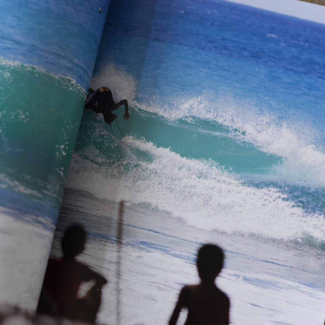 Odległe brzegi: Surfowanie po krańcach Ziemi – Chris Burkard