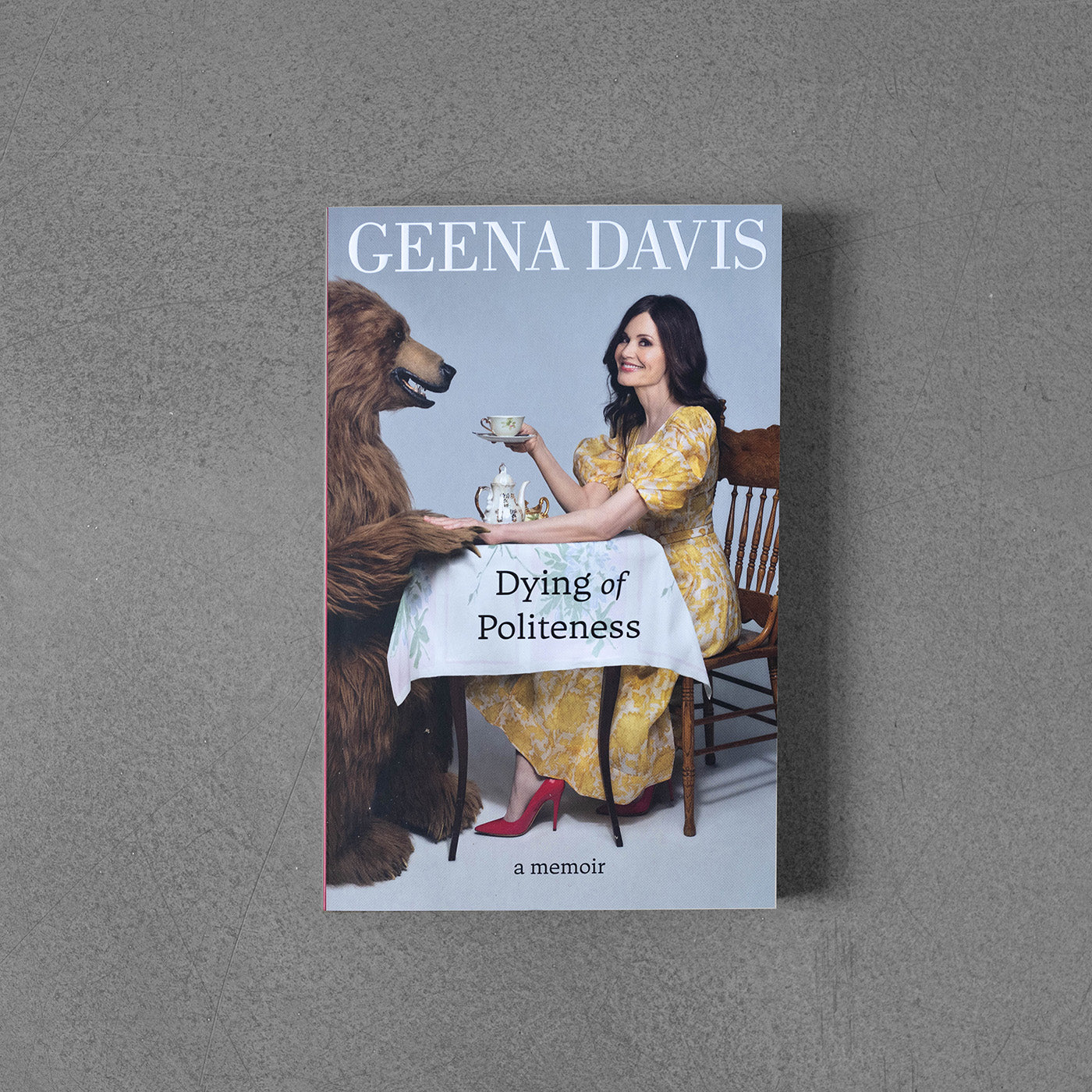 Umieranie z grzeczności: wspomnienia Geeny Davis
