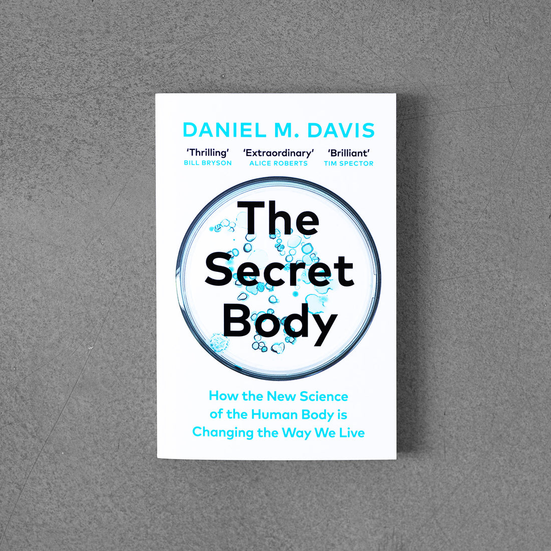 Sekretne ciało – Daniel M. Davis